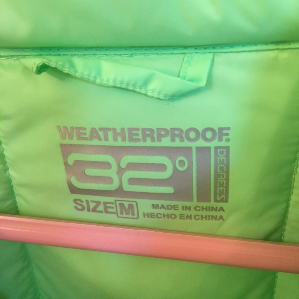 Waterproof jacket - Picture 2 of 4